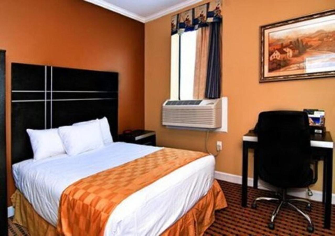 The Prince Hotel Tunkhannock Dış mekan fotoğraf
